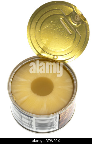 Anneaux d'ananas en jus dans un anneau ouvert tirer tin Banque D'Images