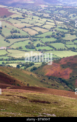 Le Vale d'Grwyney depuis le Pain de Sucre Mynydd Pen-y-automne Abergavenny Monmouthshire au Pays de Galles Banque D'Images