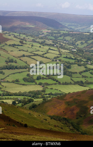 Le Vale d'Grwyney et Montagnes Noires du Pain de Sucre Mynydd Pen-y-automne Abergavenny Monmouthshire au Pays de Galles Banque D'Images