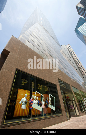 Magasin rose sur Madison Avenue Banque D'Images