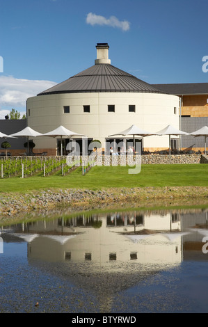 Craggy Range Winery reflète dans l'étang, près de Havelock North, Hawkes Bay, île du Nord, Nouvelle-Zélande Banque D'Images