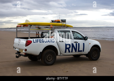 Sauveteur RNLI, Crosby Beach (couvert), Crosby, Sefton, Liverpool, Merseyside, England, UK. Banque D'Images
