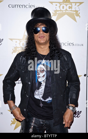 Slash arrive à Marshall Classic Rock Roll of Honour Awards au Roundhouse, Camden Town, 10 Novembre 2010 Banque D'Images