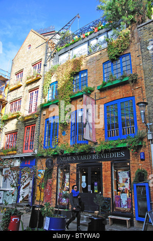 Recours Neal's Yard boutique, Neal's Yard, Covent Garden, London Borough of Camden, Greater London, Angleterre, Royaume-Uni Banque D'Images