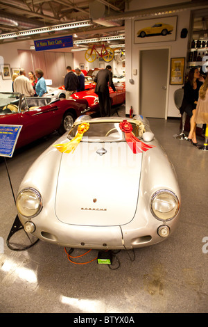 Un 1955 Porsche 550 RSK Spyder de la collection, Vijay Mallya similaire à la voiture James Dean a été tué en 1955 en Banque D'Images