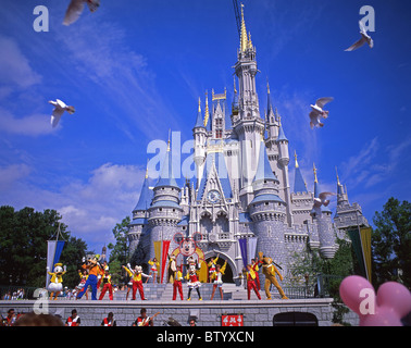 Spectacle Disney, Le Château de Cendrillon, Magic Kingdom, Walt Disney World, Orlando, Floride, États-Unis d'Amérique Banque D'Images