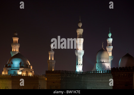 Les dômes et les minarets du Sultan Hasan et al-Rifa'i des mosquées, Le Caire, Égypte Banque D'Images