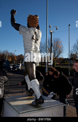 Billy Bremner sculpture à l'extérieur de l'East Stand à Elland Road, accueil de Leeds United Football Club Banque D'Images