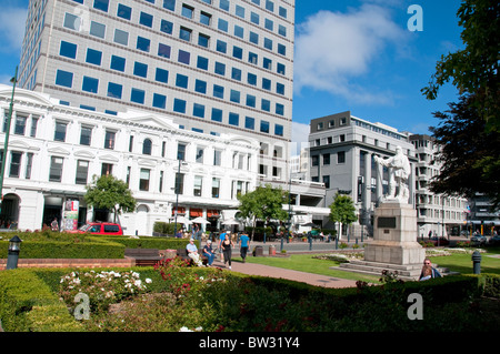 Place de la Cathédrale,Christchurch, La Vieille Ville,Architecture,Arts Centre, exposition d'œuvres d'art, des tramways,B&B's, Canterbury, île du sud, Nouvelle-Zélande Banque D'Images