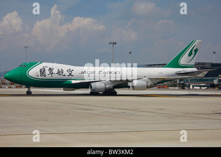 Jade cargo Boeing 747 jumbo jet 'taxer' dans El Prat Airport Banque D'Images