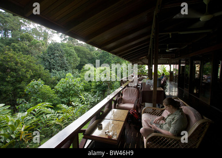 Le Danum Valley Centre du champ dans la zone de conservation de la vallée de Danum dans Sabah, Bornéo, Malaisie Banque D'Images