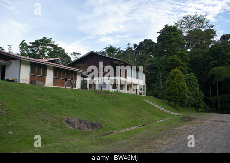 Le Danum Valley Centre du champ dans la zone de conservation de la vallée de Danum dans Sabah, Bornéo, Malaisie Banque D'Images