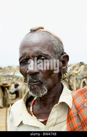 L'Afrique, Ethiopie, vallée de l'Omo, tribu Daasanach mature man Banque D'Images