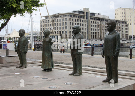 Quatre statues commémorant l'Afrique du Sud, quatre lauréats du Prix Nobel de la paix Banque D'Images