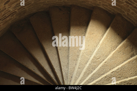 Un escalier à vis en France. Banque D'Images