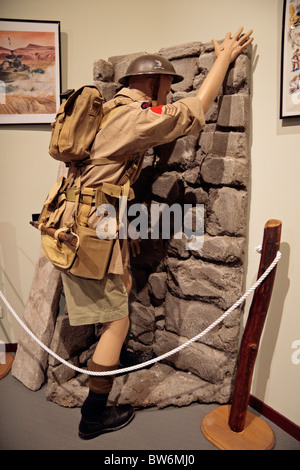 Mannequin d'un soldat canadien en exposition au Centre Juno Beach, Courseulles-sur-Mer, Normandie, France. Banque D'Images