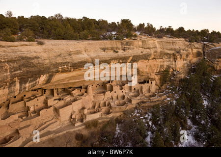 Cliff Palace troglodytisme en hiver, dans le Parc National de Mesa Verde, Colorado, USA. Banque D'Images