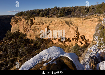 Square Tower House Cliff dwellings de Mesa Verde National Park, Colorado, USA. Banque D'Images