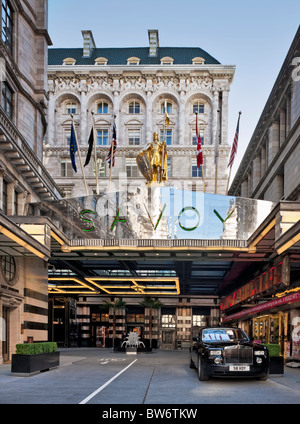 La rénovation de l'Hôtel Savoy à Londres - a rouvert ses portes en octobre 2010. Banque D'Images