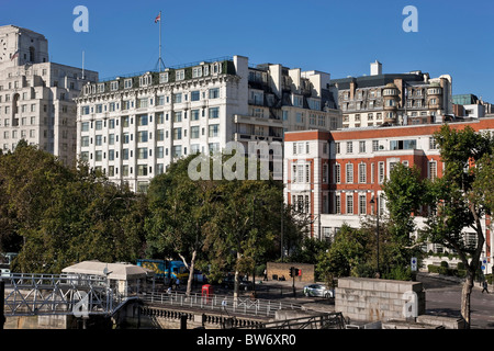 Riverside élévation à la rénovation de l'Hôtel Savoy à Londres - a rouvert ses portes en octobre 2010 Banque D'Images