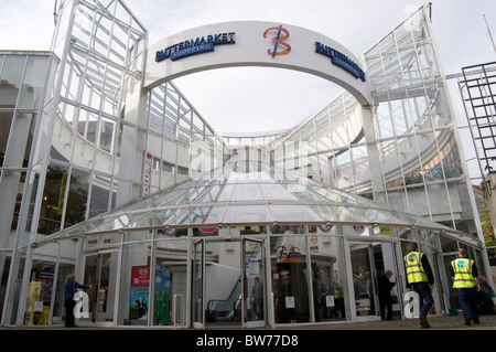 Centre commercial Buttermarket Ipswich Centre mall centres commerciaux centres Centres de commerce de détail au Royaume-Uni magasins détaillants suffolk boutique piscine administré par ef Banque D'Images