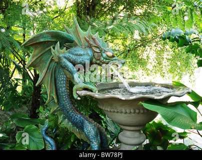 Fontaine et dragon situé dans Green Park Banque D'Images