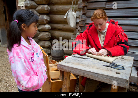 Reconstitution historique à Fort Clatsop National Memorial près de Astoria, Oregon, USA. Banque D'Images