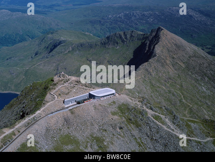 Hafod Eryri cafe immeuble sur sommet du Snowdon (Yr Wyddfa) près de Llanberis Gwynedd le Parc National de Snowdonia North Wales UK Banque D'Images