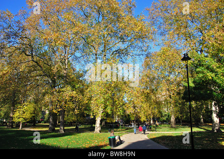 Russell Square, Bloomsbury, Londres, Angleterre, Royaume-Uni Banque D'Images