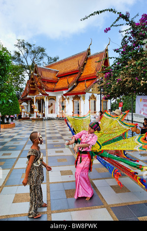 La danse traditionnelle - Doi Suthep, Thaïlande Banque D'Images