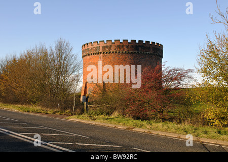 L'arbre de ventilation tunnel Kilsby et A5 road, Watling Street, Northamptonshire, England, UK Banque D'Images