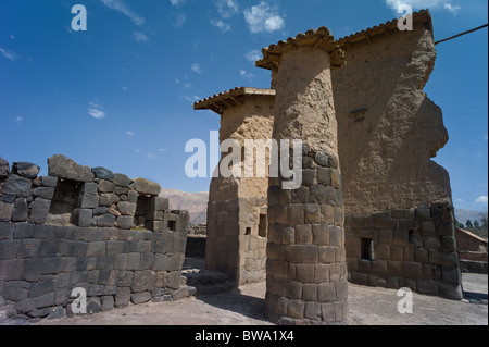 Vestiges d'un temple inca, Raqchi, Cusco, Pérou Banque D'Images