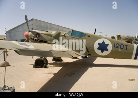 Avia S-199 une version tchèque du Messerschmitt 109 au Musée de l'Air Israélienne Hazerim à Beer-Sheva Beer-sheva (Israël) Banque D'Images