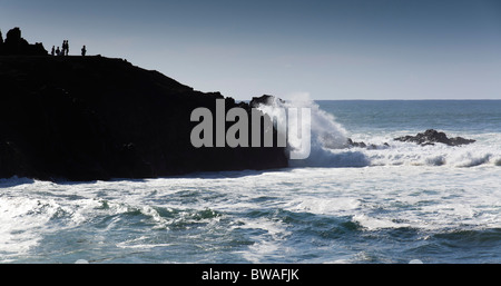 Fuerteventura, Îles Canaries - El Cotillo, vagues se brisant dans l'ancien village hardbour bay. Banque D'Images