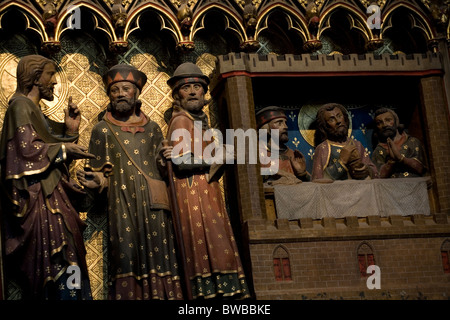 Le chœur en bois sculpté de la cathédrale Notre-Dame à l'écran Banque D'Images