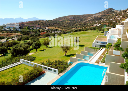 Vue de l'hôtel de luxe sur le terrain de golf, Crète, Grèce Banque D'Images