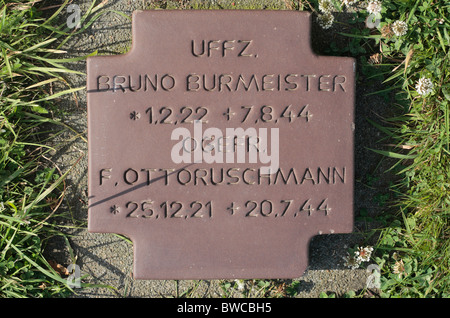 Nommé dans le cimetière La Cambe cimetière allemand, Normandie, France. Banque D'Images