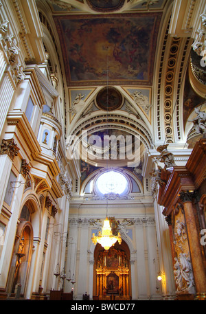 El Pilar de Saragosse en Espagne ville Cathédrale Plafond intérieur Banque D'Images