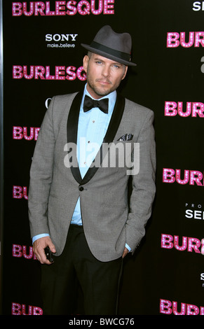 MATT GOSS BURLESQUE PREMIERE LOS ANGELES HOLLYWOOD LOS ANGELES CALIFORNIA USA 15 novembre 2010 Banque D'Images