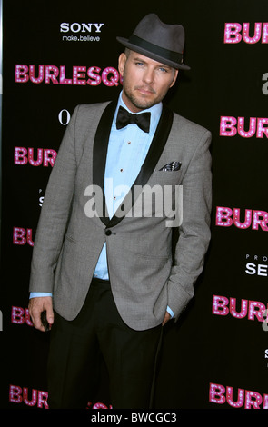 MATT GOSS BURLESQUE PREMIERE LOS ANGELES HOLLYWOOD LOS ANGELES CALIFORNIA USA 15 novembre 2010 Banque D'Images