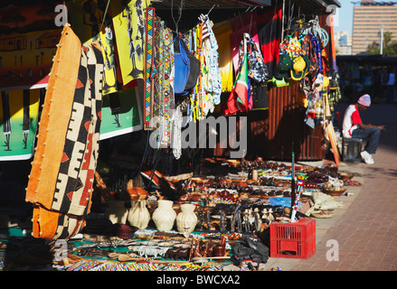 Décrochage souvenirs sur front de mer, à Durban, le KwaZulu-Natal, Afrique du Sud Banque D'Images