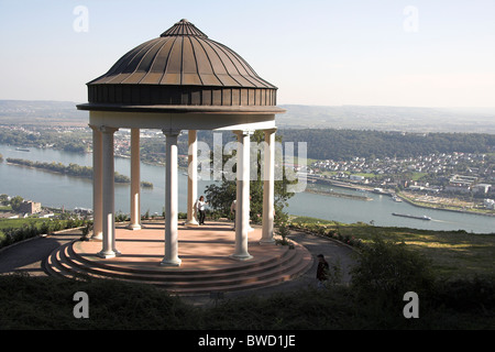 Niederwald temple, surplombant la vallée du Rhin, Rudesheim, Allemagne Banque D'Images