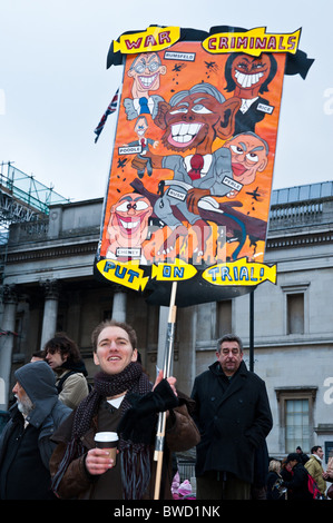 20/11/2010 La Coalition contre la guerre mars de Hyde Park pour un rassemblement à Trafalgar Square Banque D'Images