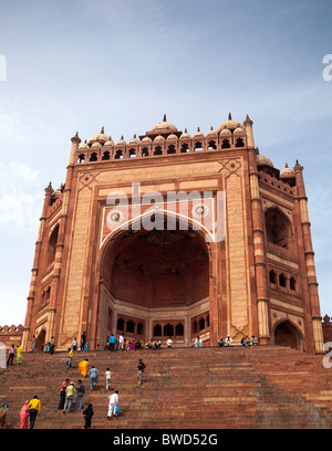 Buland Darwaza (Porte de la Victoire), la mosquée Jami Masjid, la plus grande de l'Inde. UNESCO World Heritage Site. Banque D'Images