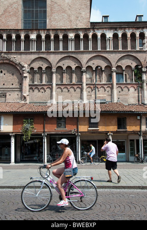 La Piazza Trento e Trieste, Ferrare, Émilie-Romagne, Italie Banque D'Images