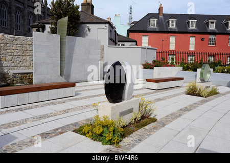 Garda Siochana Memorial Garden dans les jardins du château de Dublin, Dublin, Irlande Banque D'Images