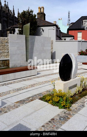 Garda Siochana Memorial Garden dans les jardins du château de Dublin, Dublin, Irlande Banque D'Images