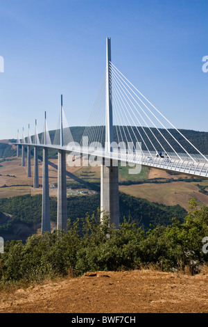 Viaduc de Millau le pont le plus haut au monde, Millau, France du Sud JPH0293 Banque D'Images