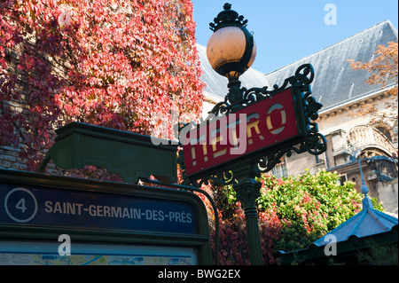 La station de métro Saint Germain des Prés, Paris, France Banque D'Images