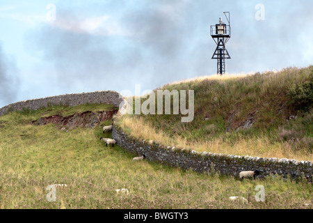 Le feu sur l'Île Sainte de Northumberland Lindisfarne Banque D'Images